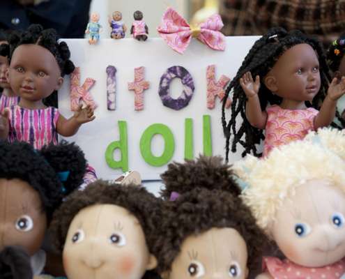 Les Kitoko Doll au festival parisien de la poupée