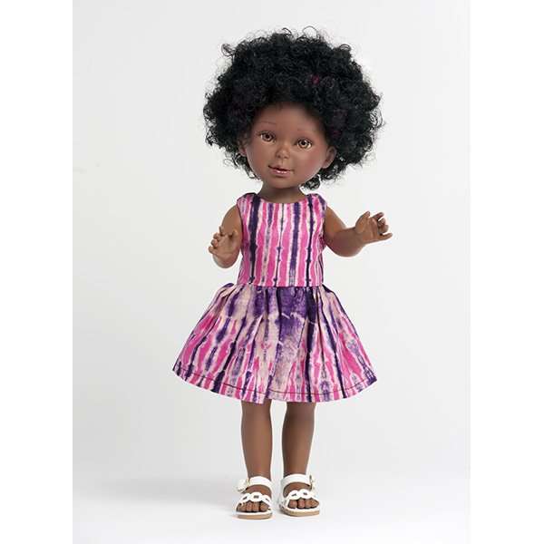 Adorable poupée noire avec cheveux frisés à coiffer