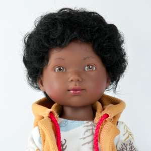 Noah joli poupon africain garçon de 28 cm avec cheveux bouclés